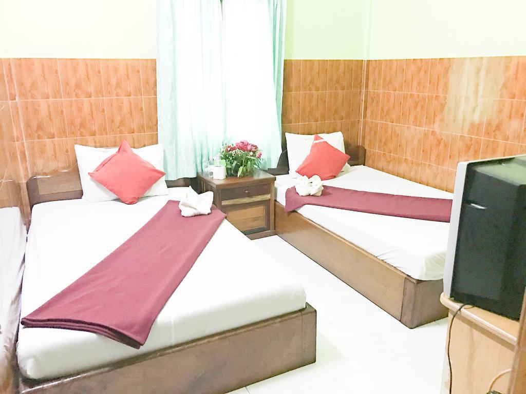 Ta Som Guesthouse & Tour Services Сіємреап Екстер'єр фото